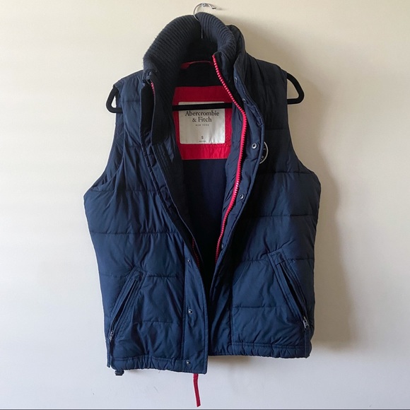 NWOT Abercrombie & Fitch puffer vest - Picture 2 of 4